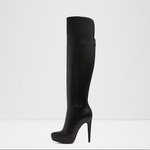 LONG BLACK LEATHER HEELS (NEVER WORN)